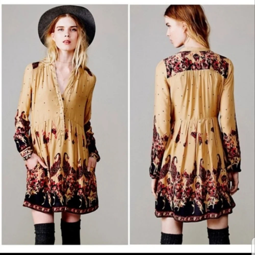 Free People Size Small Gold Paisley Print Sierra Valley V-Neck Boho Style Dress - Picture 1 of 6